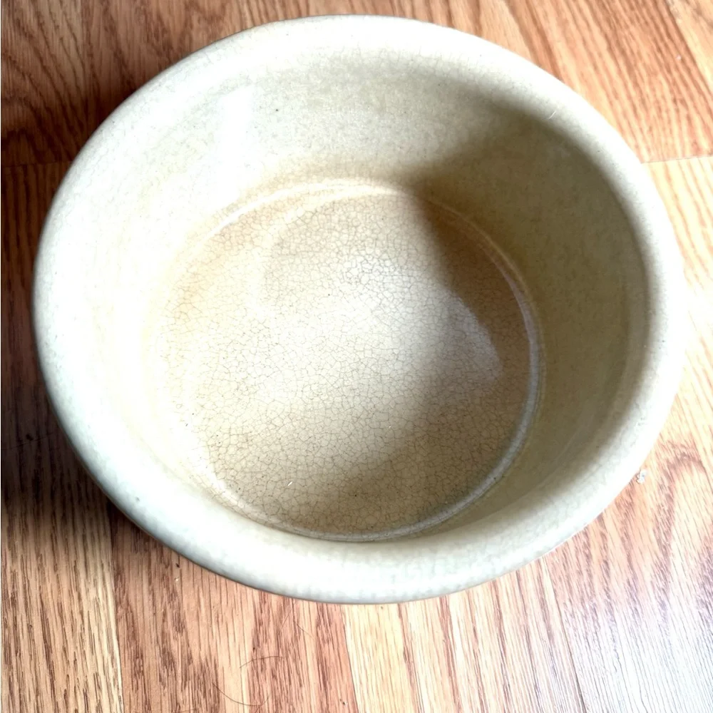 Vintage R.R.P Co.In Roseville,Ohio USA Handmade Ceramic Dog Bowl(5 1/2 feeder)